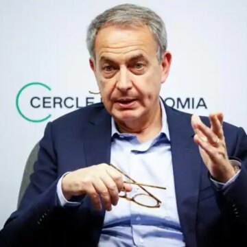 zapatero-llama-a-la-movilizacion-en-favor-de-sanchez:-«no-nos-podemos-quedar-quietos»