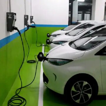 en-lo-que-va-de-ano-se-han-puesto-en-marcha-1.850-puntos-de-recarga-para-coches-electricos