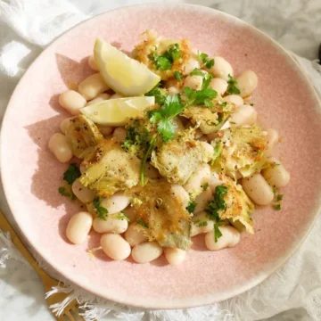 Ensalada de alubias con alcachofas salteadas: cómo preparar este manjar nutricional