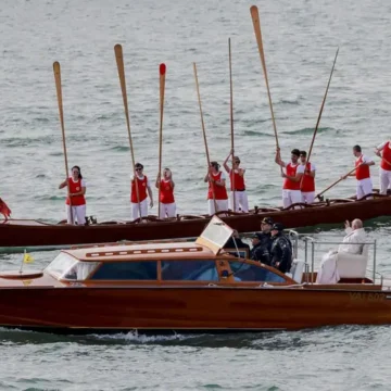 El Papa advierte en Venecia de que la ciudad «podría dejar de existir»