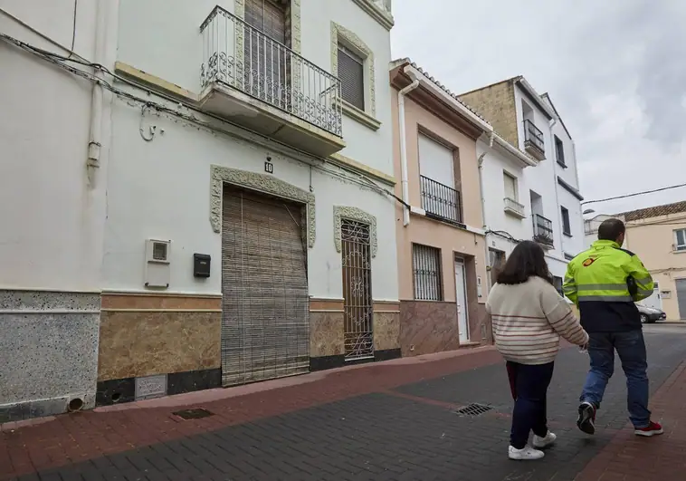 Detienen a dos hombres por el crimen de una maestra jubilada en Rafelcofer