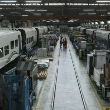 El Gobierno ignora a los trabajadores de Talgo: «Queda bonito oponerse a la opa, pero necesitamos soluciones»