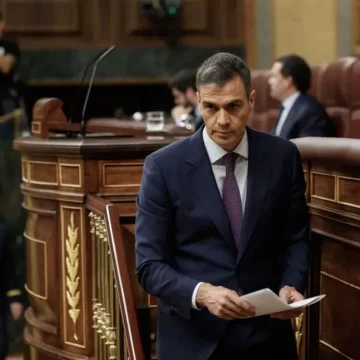 La postura del PP, que iba a esperar hasta el último momento para decidir su voto, tenía en vilo al PSOE