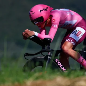 Pogacar da otro mordisco al Giro en la crono de Perugia