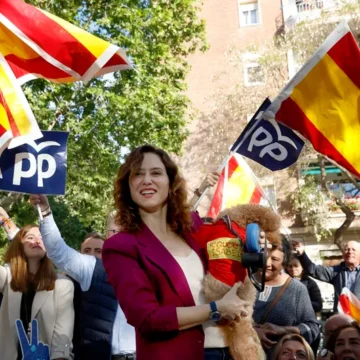 Desembarco de barones en Cataluña para sostener al PP en el final de campaña