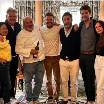 David y Victoria Beckham celebran el cumpleaños del futbolista en Valladolid junto al chef Gordon Ramsey