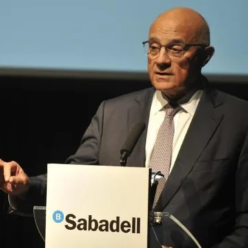 Banco Sabadell denuncia a BBVA ante la CNMV por «vulnerar» la ley de opas