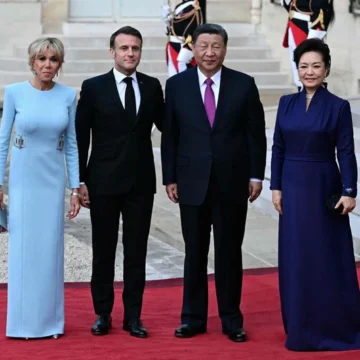 La visita de Xi a Francia deja buenas palabras y profundos desacuerdos