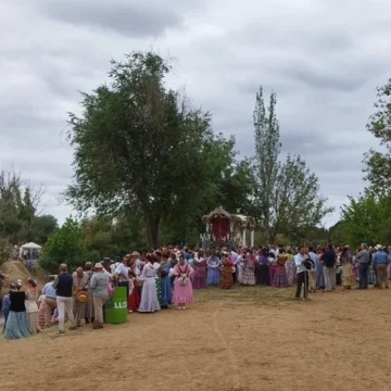 Varios lesionados tras un movimiento brusco de los bueyes del Simpecado de Mairena del Alcor en el Vado del Quema