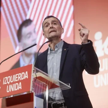 Antonio Maíllo, proclamado nuevo líder de IU con el apoyo del 78% de la dirección