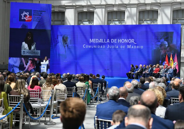 La comunidad judía, Medalla de Honor de Madrid: «Agradecemos la solidaridad y la condena de la masacre de Hamás»