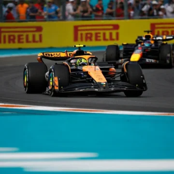 Norris baja del pedestal a Verstappen y logra su primera victoria