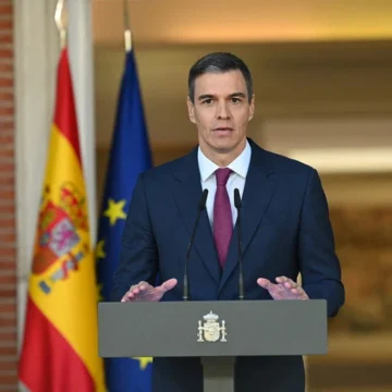 Sánchez ataca en otra carta «la máquina del fango, alentada por la derecha y la ultraderecha»