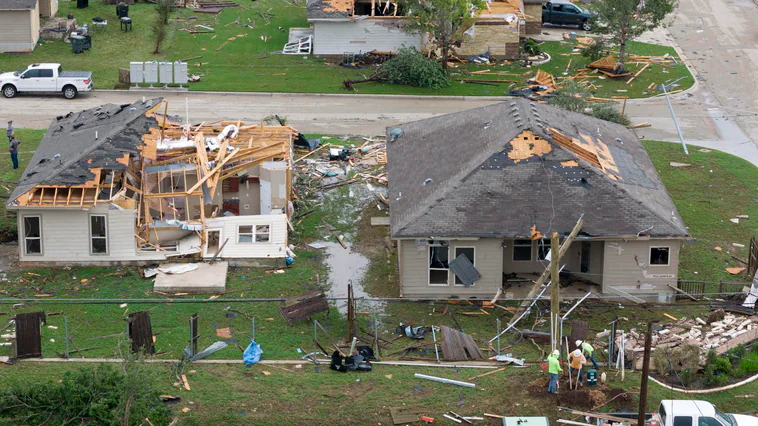 Al menos 14 muertos por los tornados y tormentas en Texas, Oklahoma y Arkansas Al menos 14 muertos por los tornados y tormentas en Texas, Oklahoma y Arkansas