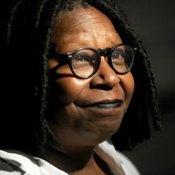 Whoopi Goldberg habla de su adicción a la cocaína: «Había hileras sobre las mesas y en los baños»