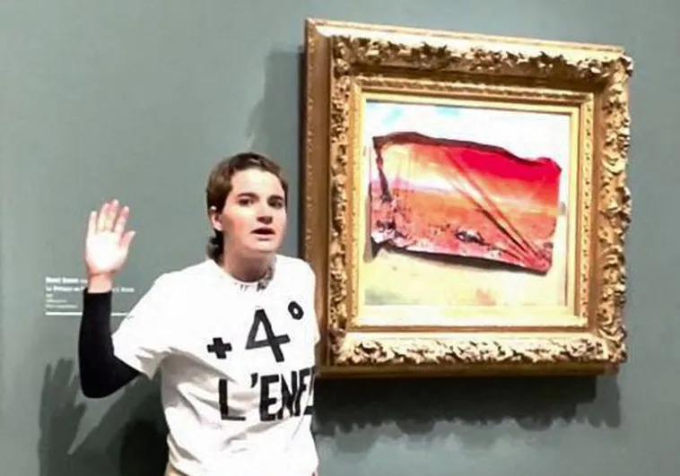 Detenida una activista climática por pegar un cartel a un famoso cuadro de Monet en París