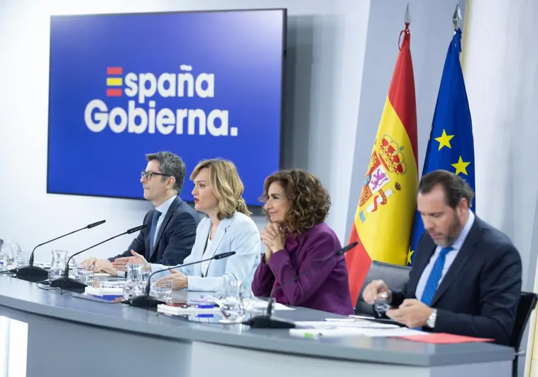 El Gobierno siembra dudas sobre la actuación del juez que ha citado como investigada por corrupción a Begoña Gómez