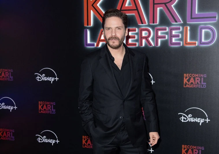 Daniel Brühl, el actor español que da vida a Karl Lagerfeld en la nueva serie Daniel Brühl, el actor español que da vida a Karl Lagerfeld en la nueva serie