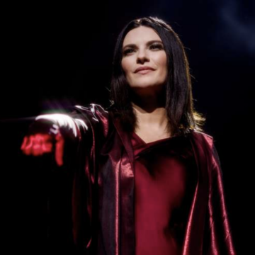 Laura Pausini: «En mi testamento voy a prohibir los conciertos con avatares míos»