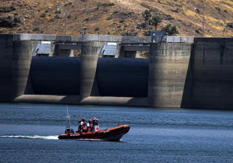 Hallado el cuerpo sin vida del joven de 18 años desaparecido en las aguas del pantano de San Juan