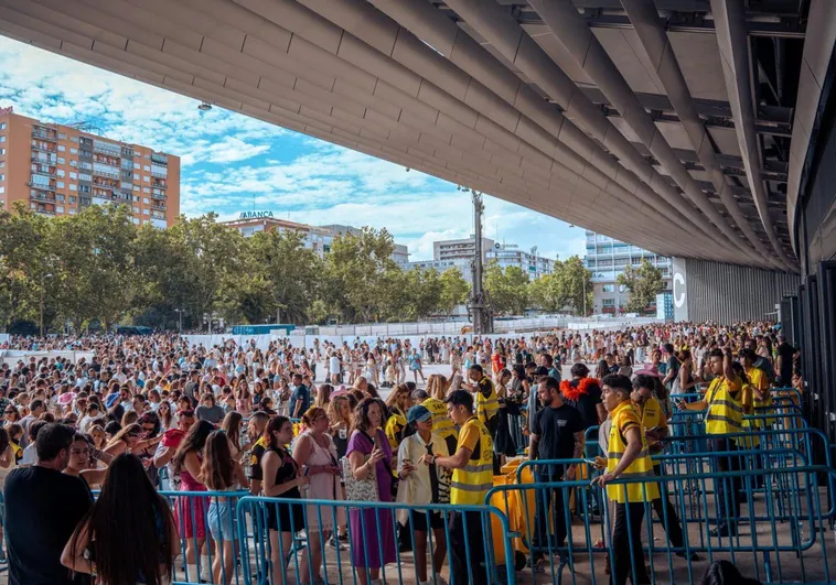 El plan de choque contra la tortura vecinal del Bernabéu: conciertos menos tardíos, más policía y un control antibotellón El plan de choque contra la tortura vecinal del Bernabéu: conciertos menos tardíos, más policía y un control antibotellón