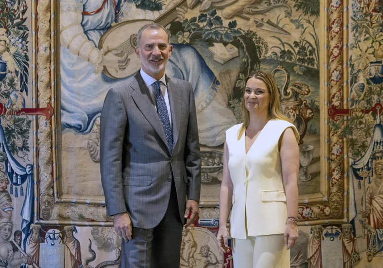 Felipe VI aborda con Prohens el debate de la saturación turística de Mallorca Felipe VI aborda con Prohens el debate de la saturación turística de Mallorca