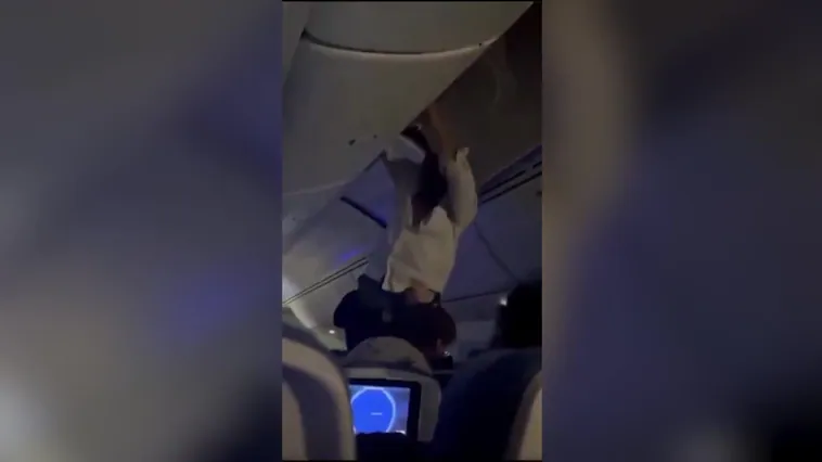 Más de 30 heridos por turbulencias en un vuelo Madrid-Montevideo de la compañía Air Europa