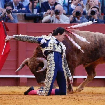 Máxima expectación en la segunda tarde de Roca Rey