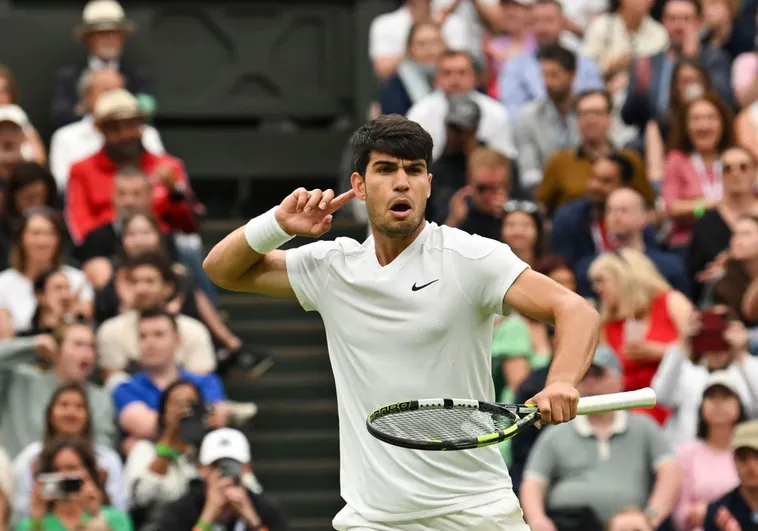 Alcaraz tira de orgullo, fe y sufrimiento para superar a Tiafoe y alcanzar los octavos