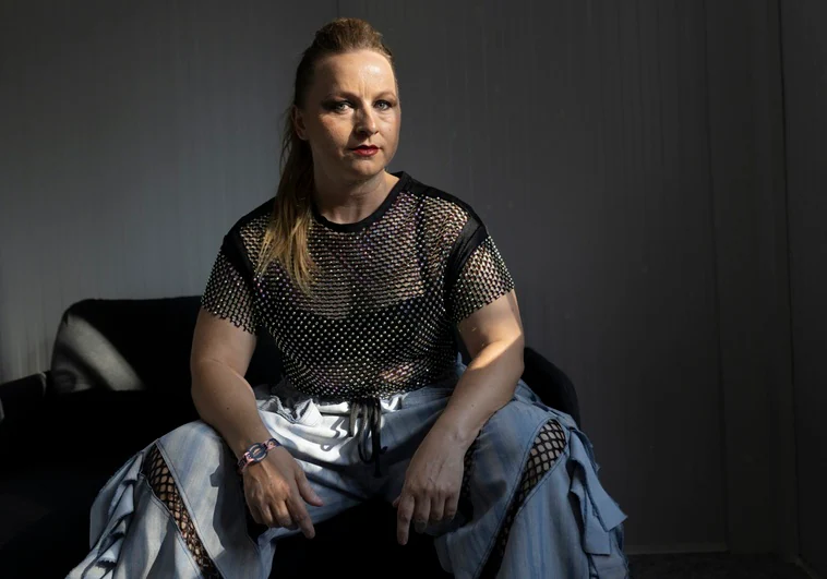 Bianca Kovacs, de inmigrante ilegal a reina del humor salvaje: «No peleo en Twitter. Peleo cara a cara» Bianca Kovacs, de inmigrante ilegal a reina del humor salvaje: «No peleo en Twitter. Peleo cara a cara»