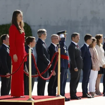 Despedida con honores a la Princesa Leonor en Barajas para su primer viaje fuera de España