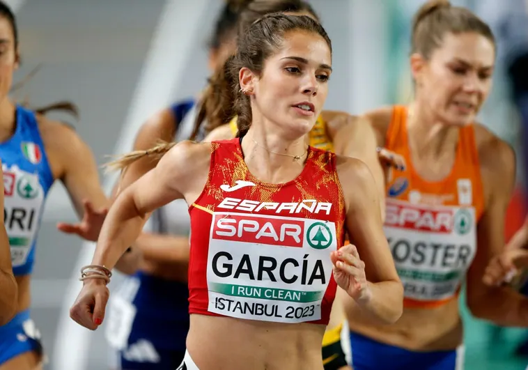 Marta García: «Antes compaginaba estudios y atletismo. Fueron los años más duros de mi vida» Marta García: «Antes compaginaba estudios y atletismo. Fueron los años más duros de mi vida»