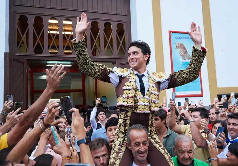 Ser figura es llamarse Andrés Roca Rey, llenar y triunfar Ser figura es llamarse Andrés Roca Rey, llenar y triunfar