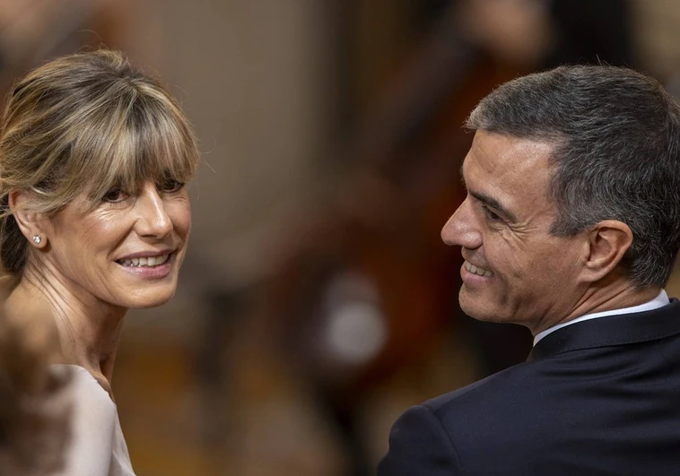 Pedro Sánchez se acoge a su derecho a no declarar contra su mujer ante el juez Peinado Pedro Sánchez se acoge a su derecho a no declarar contra su mujer ante el juez Peinado