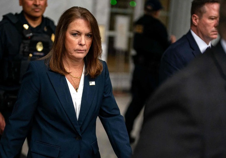 Dimite la directora del Servicio Secreto tras los fallos de seguridad que permitieron el atentado contra Trump Dimite la directora del Servicio Secreto tras los fallos de seguridad que permitieron el atentado contra Trump