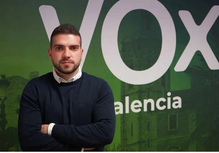 Reprueban y denuncian ante la Fiscalía al concejal valenciano de Vox que propuso «plomo» contra la inmigración ilegal Reprueban y denuncian ante la Fiscalía al concejal valenciano de Vox que propuso «plomo» contra la inmigración ilegal