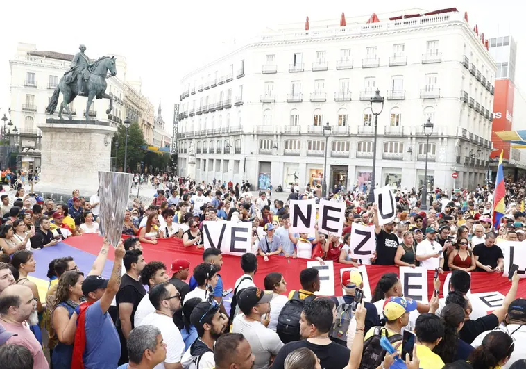 Ayuso moviliza al PP de Madrid para liderar la protesta contra Maduro en la Puerta del Sol