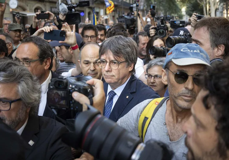 Puigdemont reaparece, asegura que está en Waterloo y ataca al conseller de Interior y a los Mossos por la «caza de brujas»