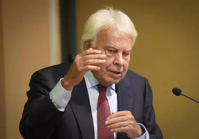 Felipe González reprocha a Zapatero que sea el único del Grupo de Puebla que no pide las actas electorales de Venezuela