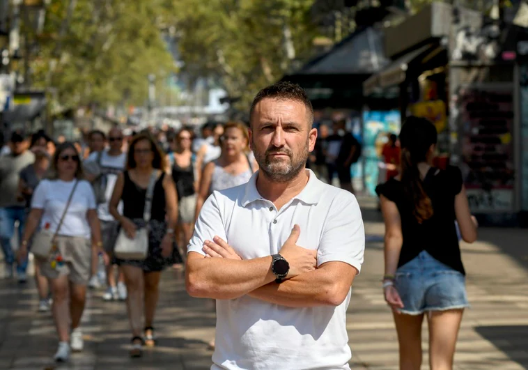 Una novela para curar la herida del 17-A: «No me siento víctima, pero no me lo quito de la cabeza»