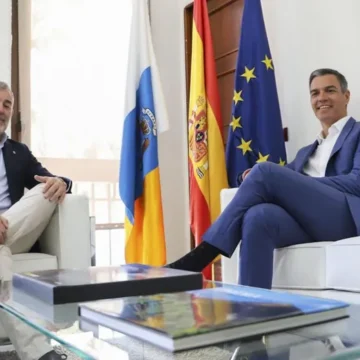 Torres, tras la reunión entre Sánchez y Clavijo: «La única solución posible es una modificación legislativa»