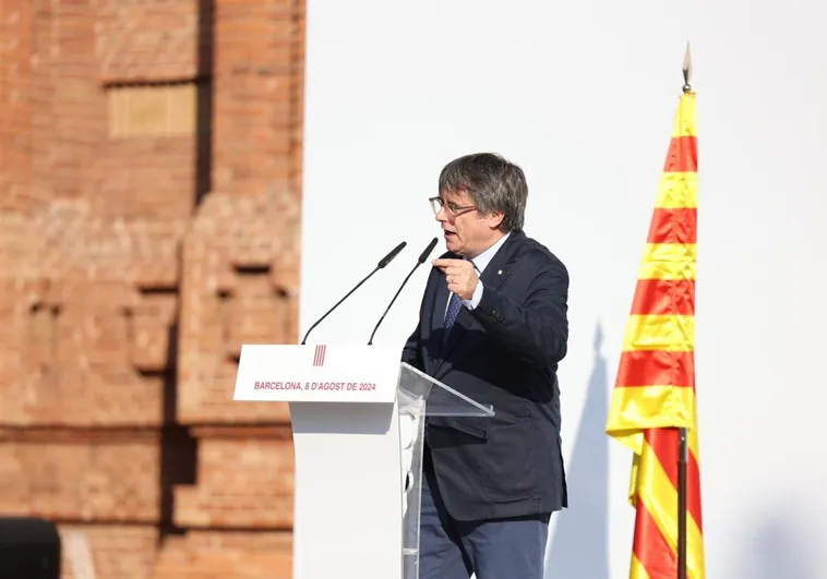 El pleno de investidura de Illa comienza sin rastro de Puigdemont