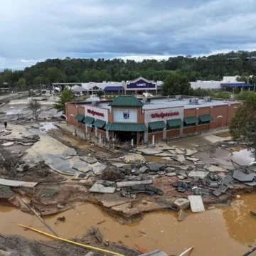 Más de cien muertos y 600 desaparecidos en EE.UU. tras el devastador paso del huracán Helene