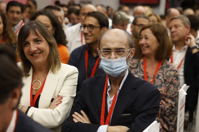 Lambán tilda de «inconstitucional» el cupo catalán pactado con ERC