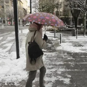 La Aemet pronostica la llegada de fuertes vientos y heladas a España: cuándo y en qué zonas del país se darán