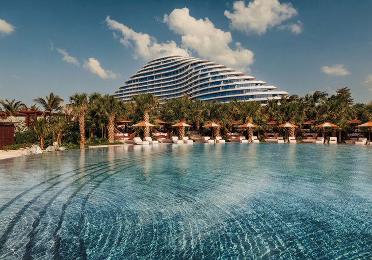 Jumeirah Marsa Al Arab, así es el hotel más lujoso de Dubái cuya silueta se asemeja a un yate Jumeirah Marsa Al Arab, así es el hotel más lujoso de Dubái cuya silueta se asemeja a un yate