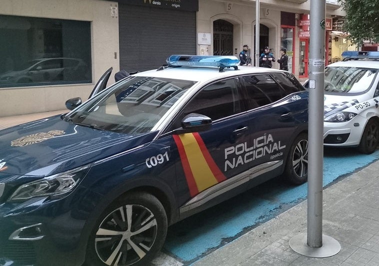 Retrato del nuevo trapicheo en Galicia: más coca, narcopisos y camellos reincidentes Retrato del nuevo trapicheo en Galicia: más coca, narcopisos y camellos reincidentes