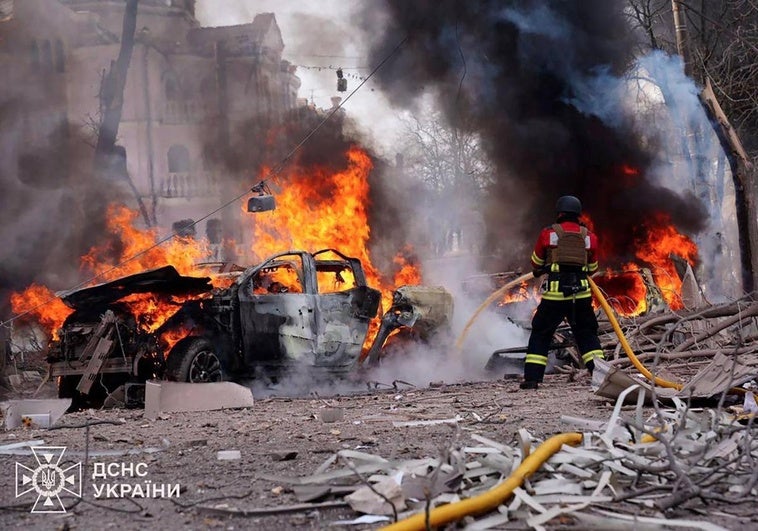Rusia ataca la ciudad ucraniana de Sumi y deja al menos 31 civiles muertos Rusia ataca la ciudad ucraniana de Sumi y deja al menos 31 civiles muertos