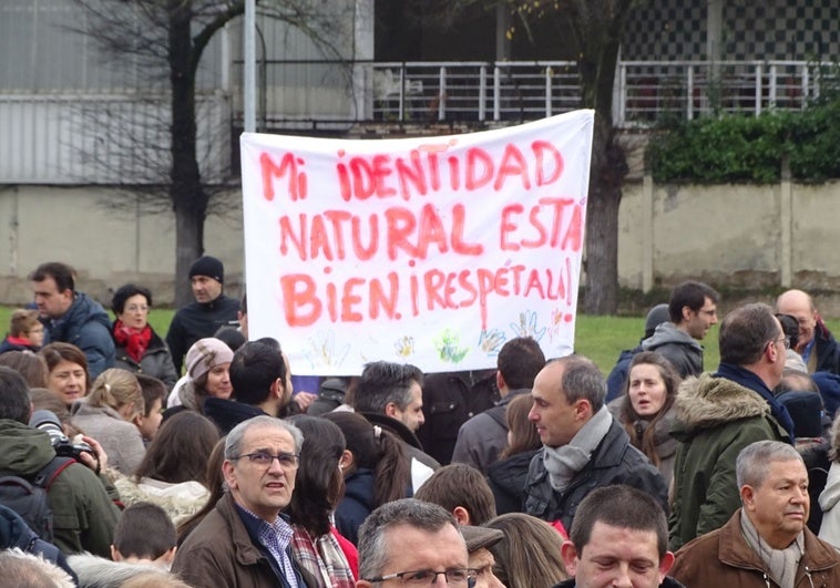 La Justicia declara ilegal el programa educativo Skolae de Navarra que adoctrina sobre sexo e igualdad La Justicia declara ilegal el programa educativo Skolae de Navarra que adoctrina sobre sexo e igualdad