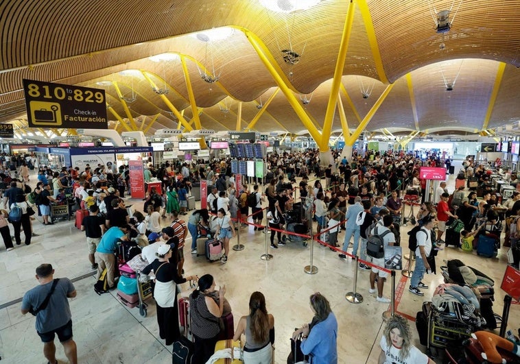 Europa debate elevar hasta 12 horas la espera para que las aerolíneas indemnicen al pasajero Europa debate elevar hasta 12 horas la espera para que las aerolíneas indemnicen al pasajero